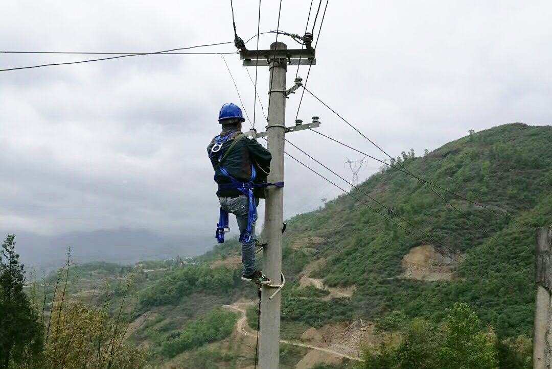 易网情深，守护大山深处万家灯火——陈瑞以优质的服务践行易司拓的责任与担当